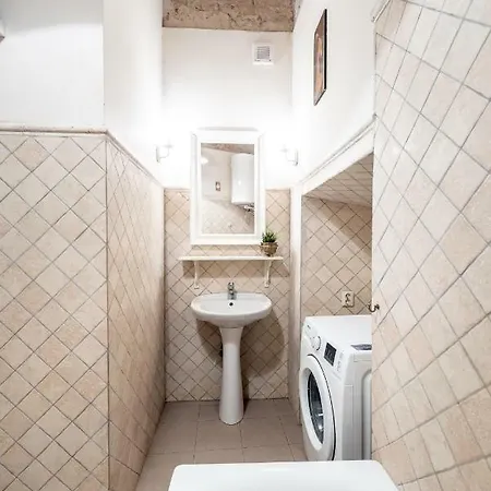 Angel House Vilnius, 2 *